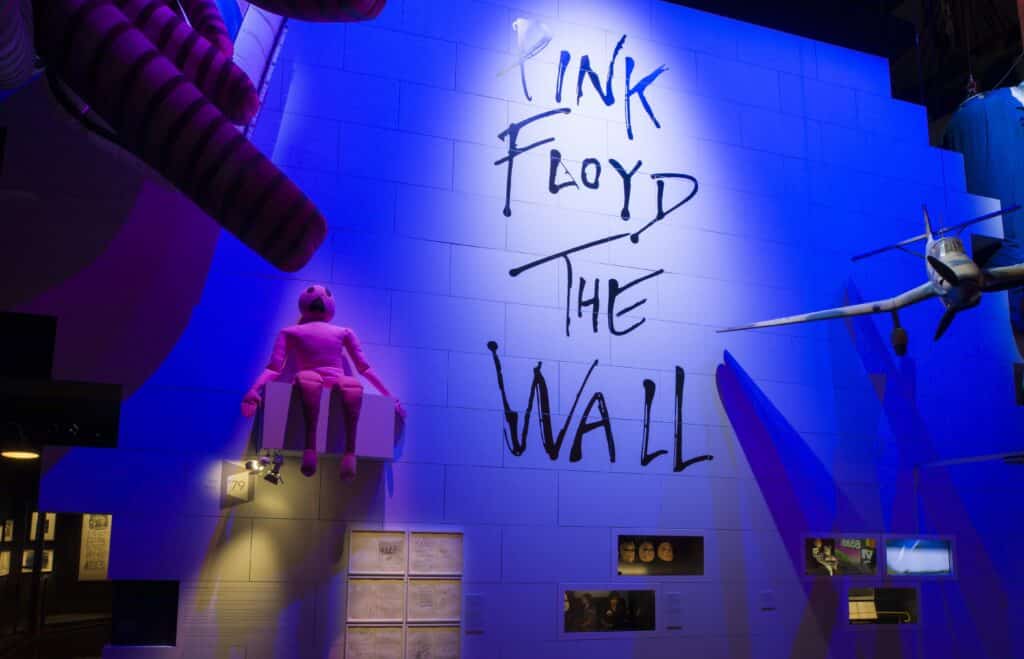 exposition Pink Floyd : Their Mortal Remains