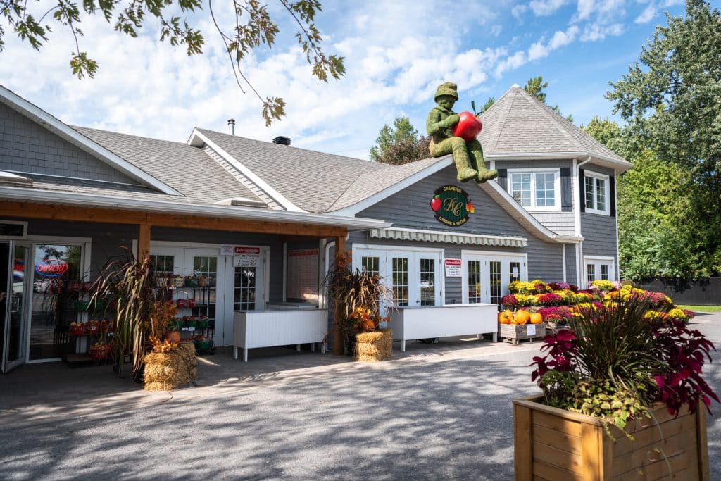 Entrée de la boutique du Verger Charbonneau